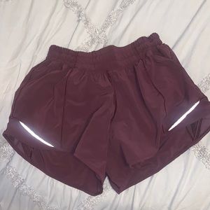 Lululemon Hotty Hot shorts